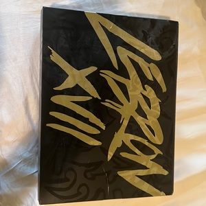 Nike Air Lebron XVII